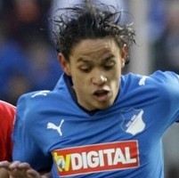 Tinju Berbuah Larangan Main Lima Laga