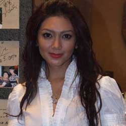 Terlalu Agresif, Bella Saphira Emoh Pacari Bule