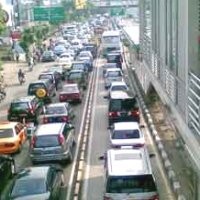 Sekarang Ini Naik transjakarta Pun Juga Terkena Macet 
