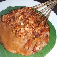 Menikmati Sate Kambing di Kampung Arab