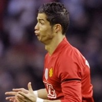 Ronaldo, Pemuda Portugal Pembunuh Naga