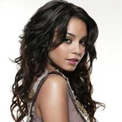 Vanessa Hudgens: Aku Online Shopaholic