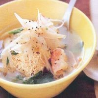 Lembut Gurih Sup Tofu Bawang