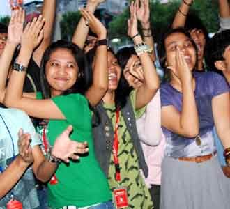 STIKOM LSPR Gelar Kampoeng Fiesta