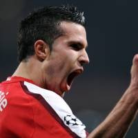 Van Persie di Emirates Sampai 2013