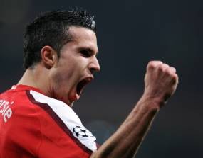 Van Persie di Emirates Sampai 2013