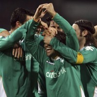 Bremen Lolos, Schaaf Bahagia Campur Kecewa