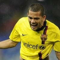 Dani Alves Puji Real Madrid