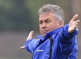Sanjungan Wenger untuk Hiddink