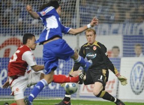 Lumat Cottbus, Schalke Dekati Eropa