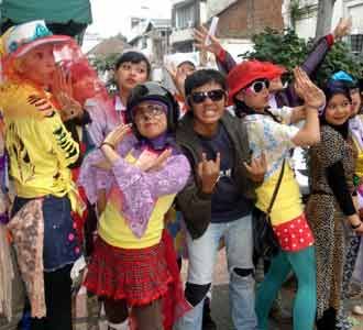 Unjuk Gigi Lewat Fashion