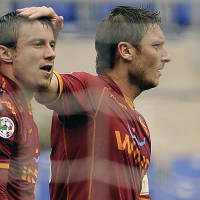 Fiorentina Mandeg, Roma Mengejar