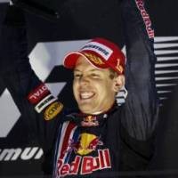 Vettel Tenang dan Gemilang