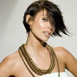 Natalie Imbruglia Pernah Mimpi Jadi Penata Rambut
