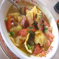 Sluuurrp.. Gurih Hangat Soto Kaki Sapi!