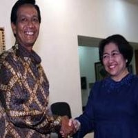 PDIP: Mega Sudah Ada Deal Terbatas dengan Sultan