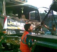 Tabrakan Beruntun di Tol Cawang