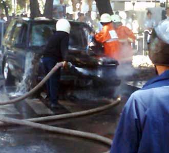 Range Rover Terbakar