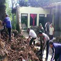 Hujan Deras, 2 Rumah di Magetan Longsor 