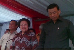 Amien Rais Minta Kelompok Teuku Umar Berpikir Ulang