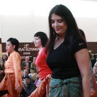 Poco-poco si Gadis Slovakia, Amboi Mak Indahnya