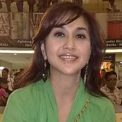 Paramitha Rusady Batalkan Niat Cerai