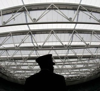 Wimbledon Kini Pakai Atap Wimbledon Kini Pakai Atap