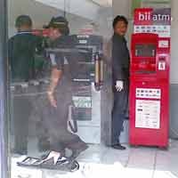 Pelaku Perampokan Masih Gelap