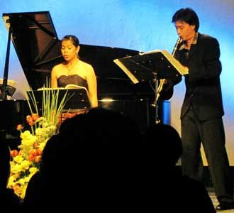 Meski Berbeda, In Distance Menyatukannya