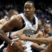 Kalahkan James, Howard Pemain Bertahan Terbaik