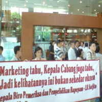 Nasabah Century Ubah Taktik Penagihan