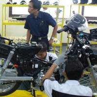 Guru Sampai Menteri pun Tertarik