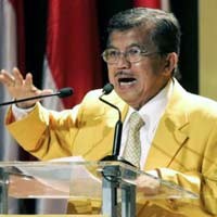 Tetapkan JK Capres, Pemimpin Golkar Kompak Bergandeng Tangan 