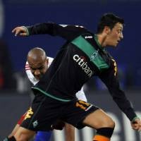 Tekuk Hamburg, Bremen ke Final