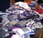 Polda Riau Sita Ratusan HP Selundupan