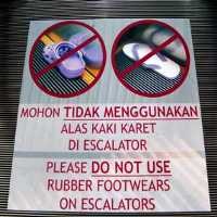 Korban Balita Putri Usia 3 Tahun, Memakai Sandal Karet