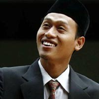 Politik Andhap Asor Hatta Rajasa