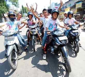 Aksi Ugal-ugalan Usai UN