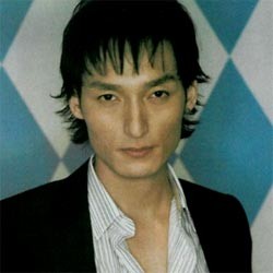 Bugil di Taman, Personel Boyband Jepang Ditangkap