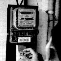 Tagihan Tak Sesuai Karena Pencatat Meter PLN Salah Catat