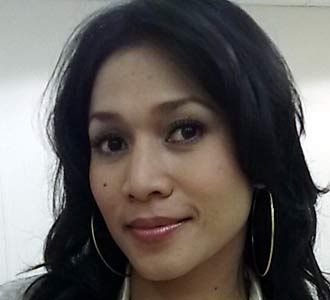 Anne J Coto Seksi Berbaju Putih