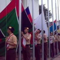 Penurunan 106 Bendera Negara Tutup Peringatan KAA 54