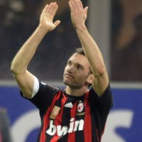 Tetap Lanjut di Milan, Sheva?