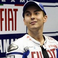 Lorenzo Tak Permasalahkan Cuaca