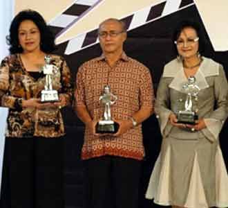 Blitzmegaplex Award untuk Perintis Film Nasional