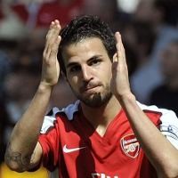 Dua Gol Fabregas Kokohkan Arsenal