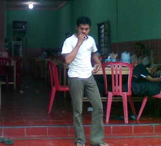 Lapo Penjual Daging Babi Ramai