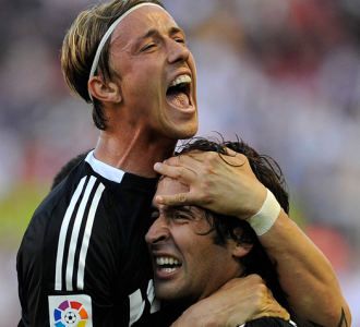 Raul Hat-trick, Real Merapat