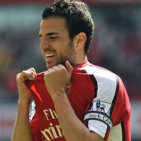 Fabregas Yakin Kalahkan MU  