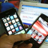 BlackBerry Storm Bakal Kalahkan iPhone 3G?